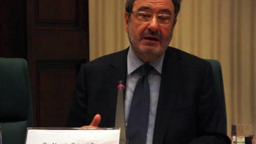 Serra va comparèixer al Parlament sobre les caixes el 2013.