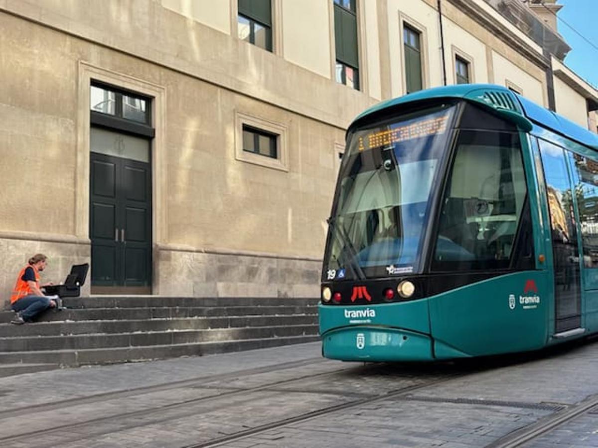 Toma de datos sobre vibraciones al paso del tranvía