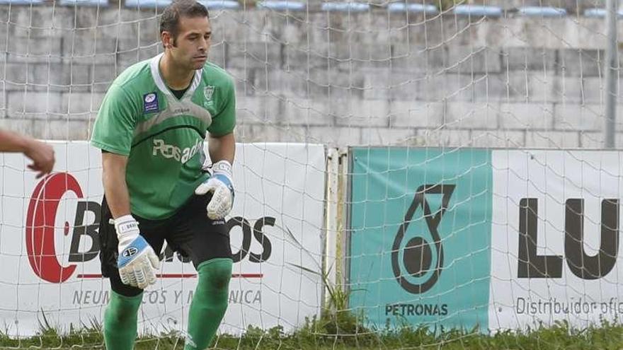 Davo en el Suárez Puerta en el partido contra el Avilés.