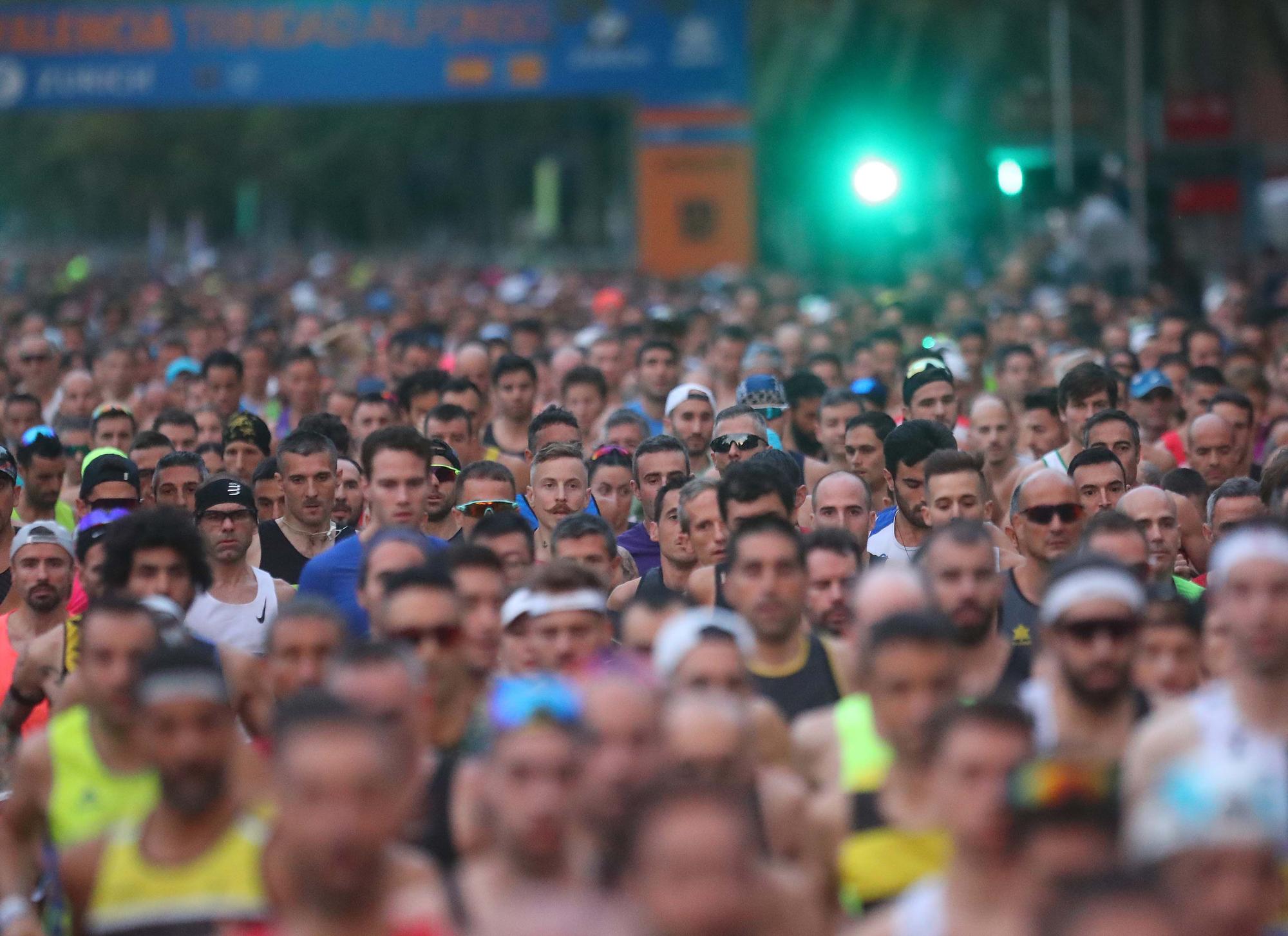 Media Maratón Valencia 2022: Salida y Meta | Busca tu foto