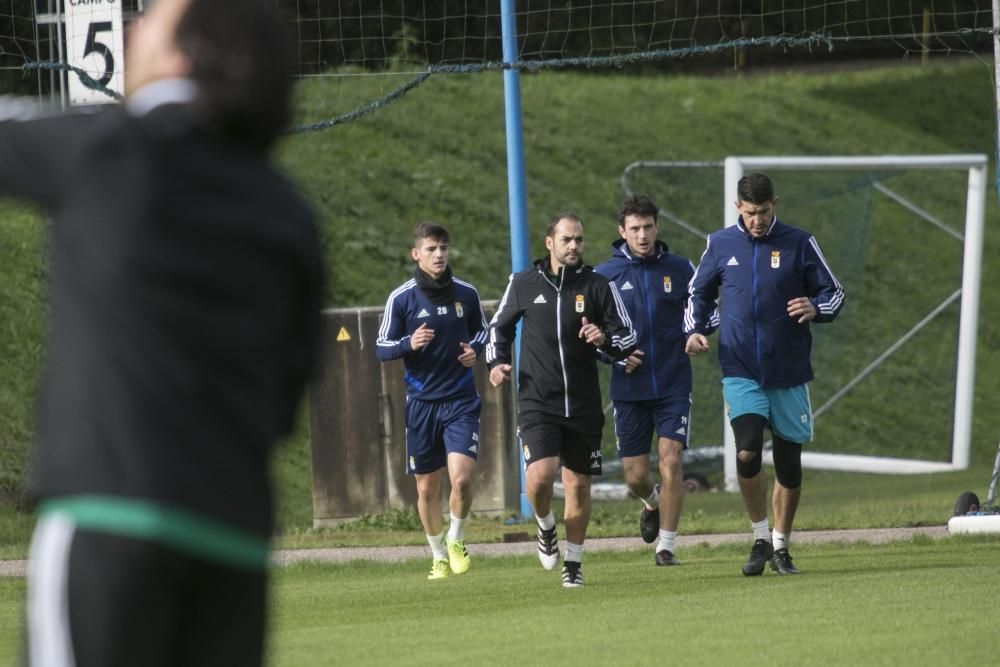 Primer entrenamiento del Real Oviedo después del derbi