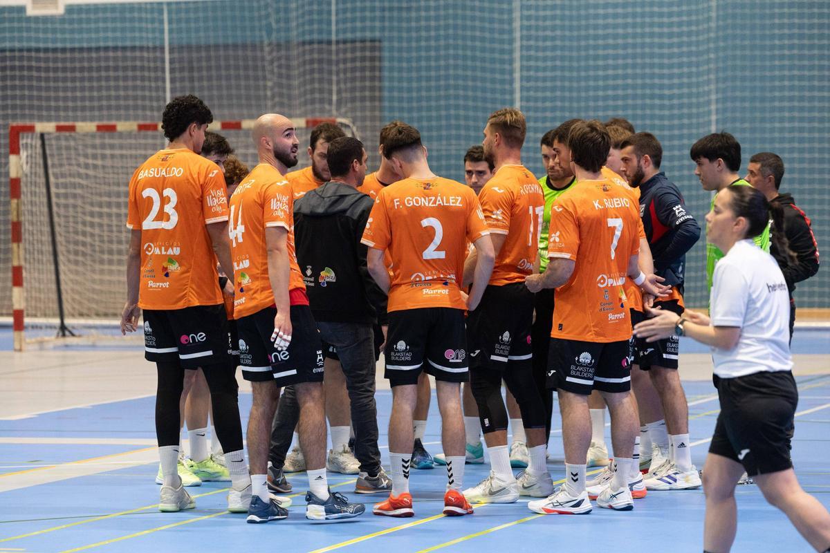 Todas las imágenes del partido de balonmano de Eivissa Handbol Trasmapi contra Soria