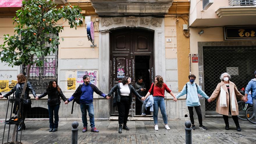 La Invisible gana otra batalla contra su desalojo