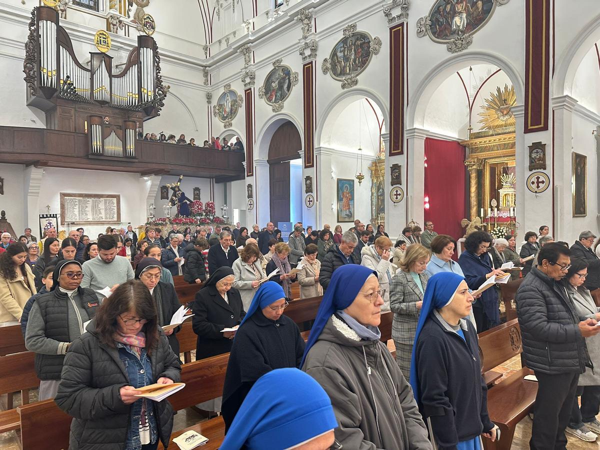 Todas las imágenes de la Misa Crismal en la Catedral de Ibiza.