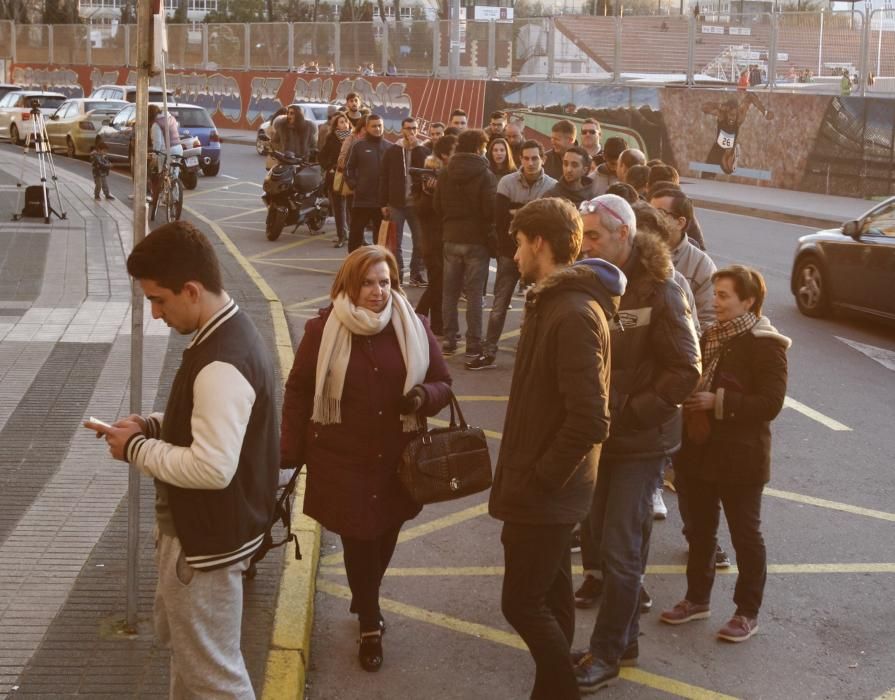 Colas en Balaídos para las entradas para la Copa