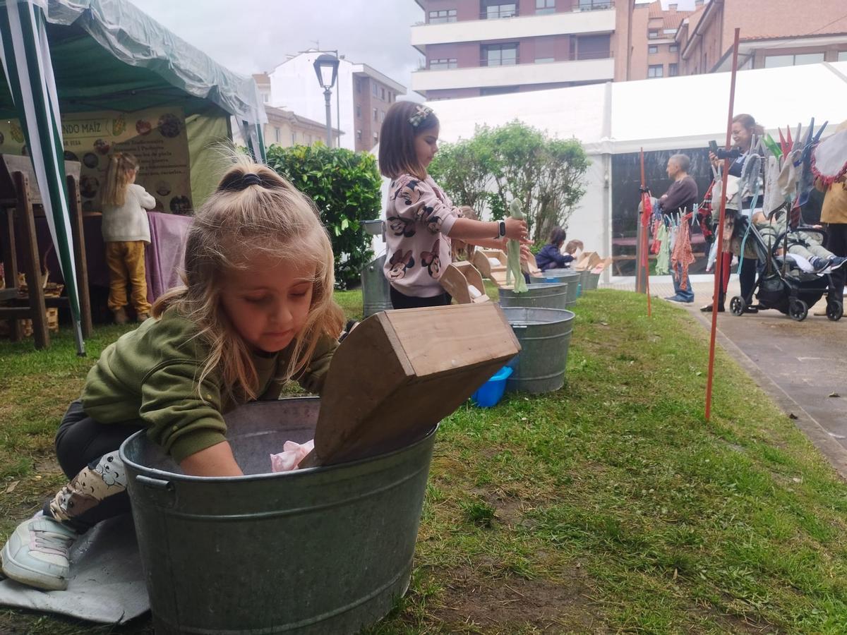 El Mercado Tradicional de San Isidro, de bote en bote, en imágenes