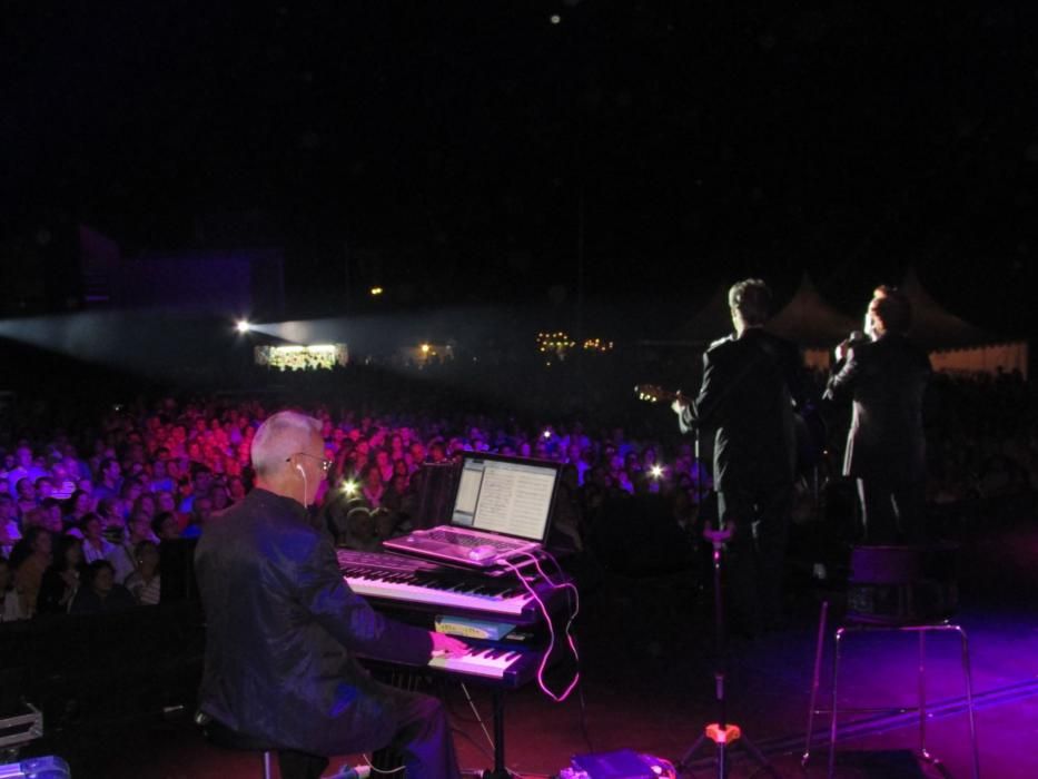 Concierto del Dúo Dinámico en las fiestas de La Guía de Llanes