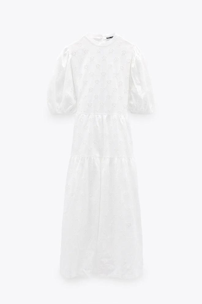 Vestido blanco con volumen de Zara
