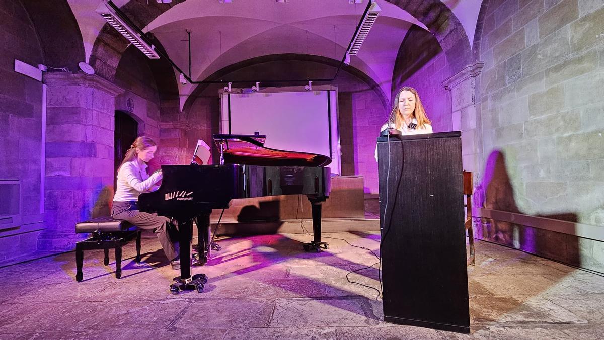 L’estrena del recital va ser a l’Hospital de Sant Andreu de Manresa.