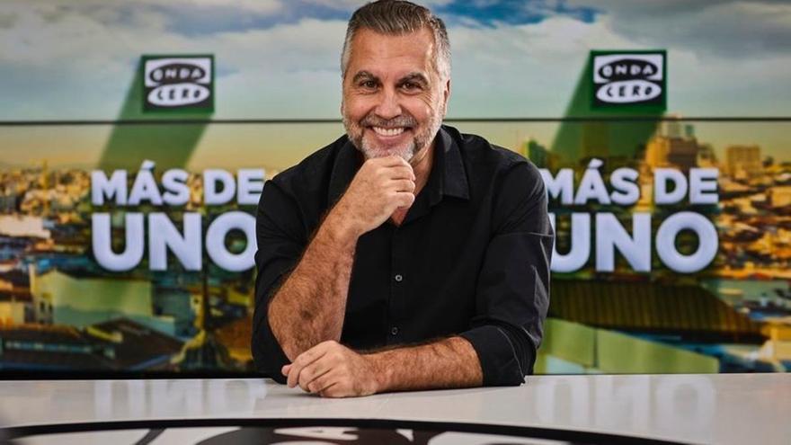 Carlos Alsina amplia su compromiso con &#039;Más de uno&#039;: renueva su contrato con Onda Cero