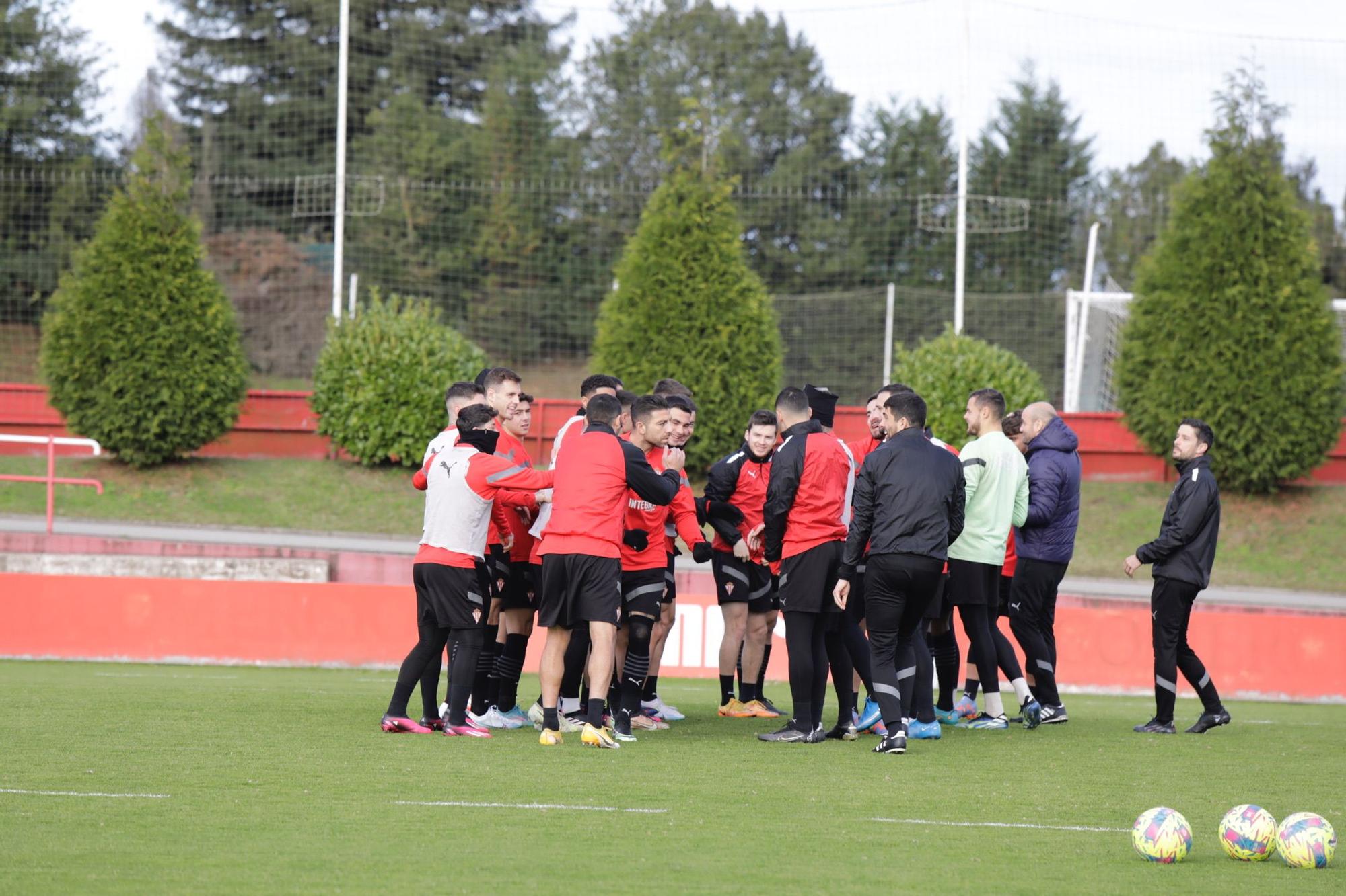 EN IMÁGENES: Primer entrenamientos del Sporting tras el cierre del mercado de fichajes de invierno