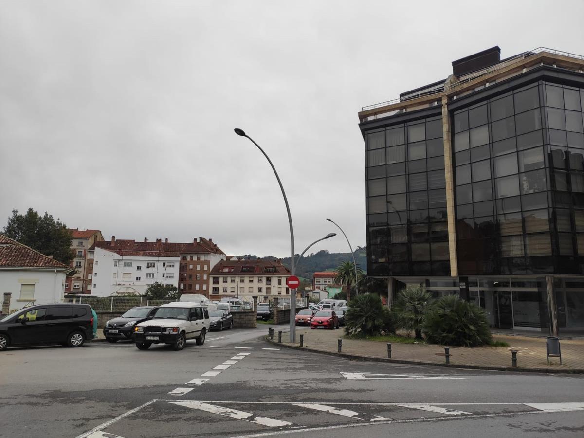 Archivo - Edificio en Grado, pisos