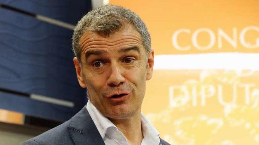 Toni Cantó, representante de Ciudadanos en la comisión que investigará la financiación del PP. // Efe