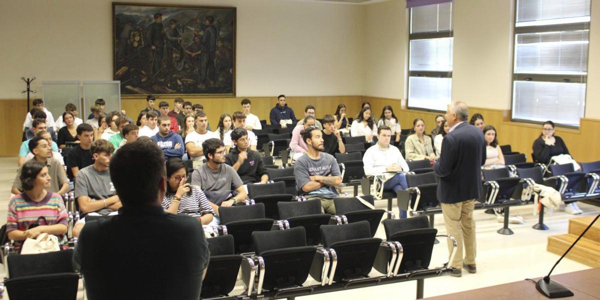 Un grupo de alumnos, al inicio de este último curso. |