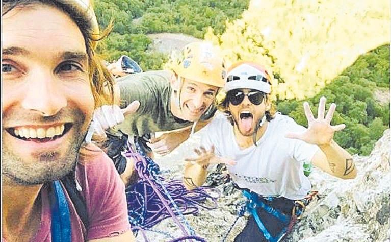 Jared Leto (d.), junto a Chris Sharma.