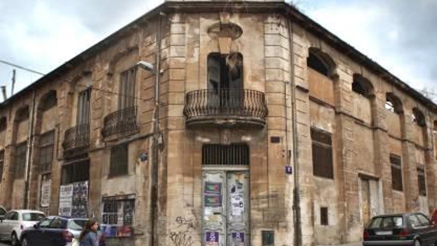 La universidad, la manzana de Rodes y la plaza Al-Azraq, ejes de desarrollo en Alcoy