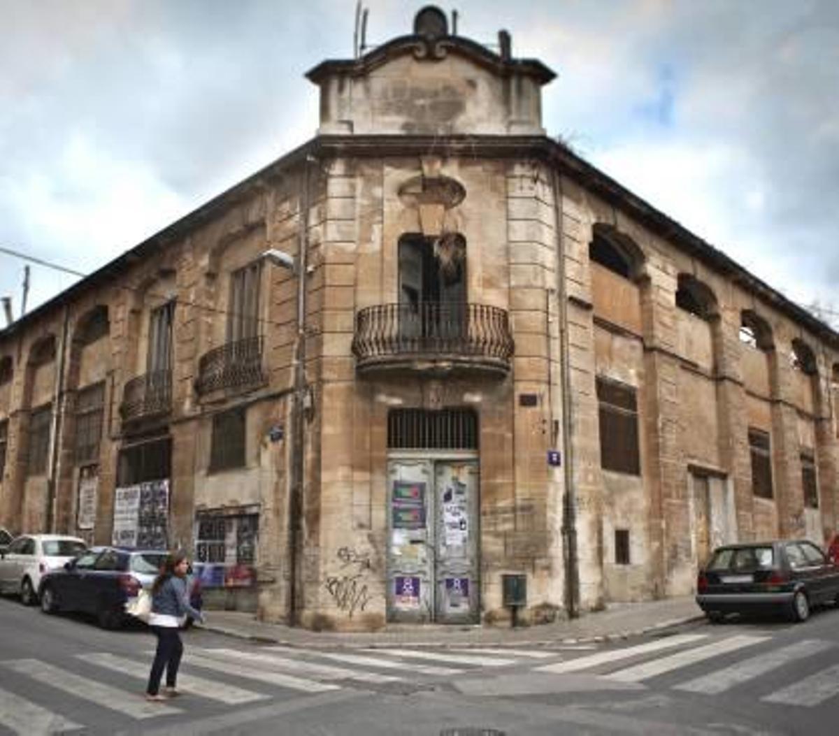 La universidad, la manzana de Rodes y la plaza Al-Azraq, ejes de desarrollo en Alcoy