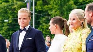 Casa reial, sota pressió