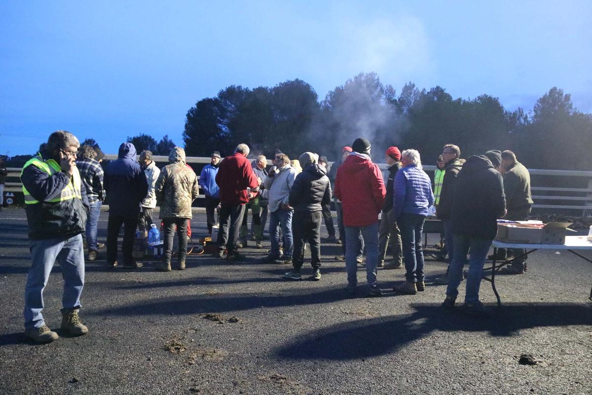 Nuevo corte de carreteras por las protestas de los agricultores de Catalunya