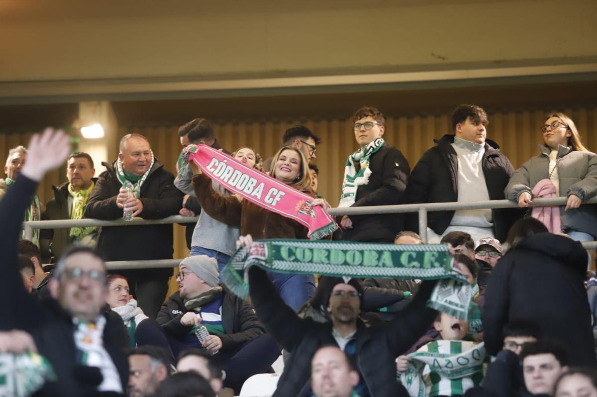 Córdoba CF-Málaga | Las imágenes de la afición en El Arcángel