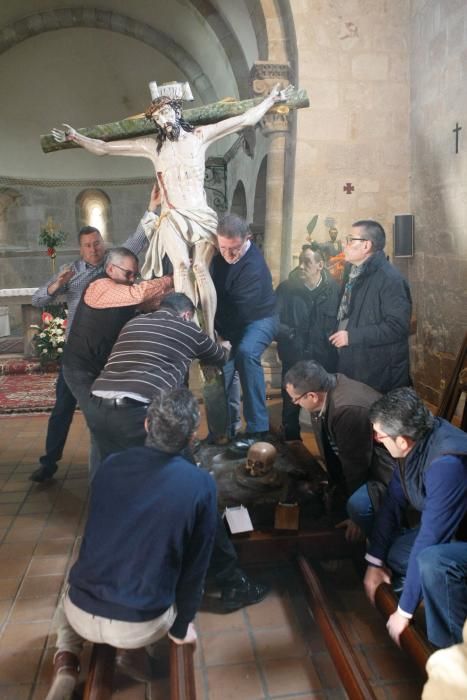 Los preparativos del Cristo del Amparo