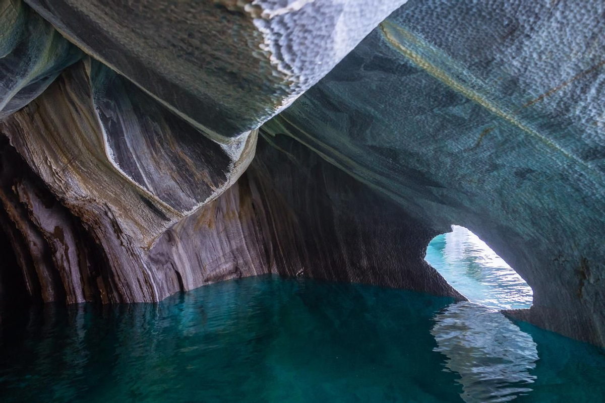 Cuevas de mármol en el lago General Carrera, Chile.