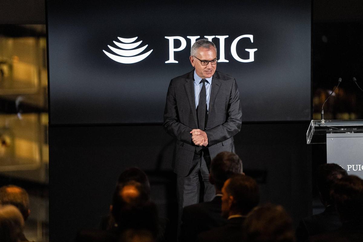 El presidente ejecutivo de Puig, Marc Puig, interviene durante la inauguración de la segunda torre de la compañía Puig, en L'Hospitalet de Llobregat.