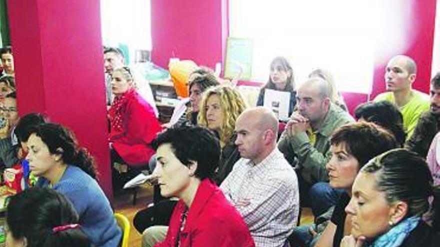 Participantes en la reunión de familias que se organizó el pasado mes de junio.