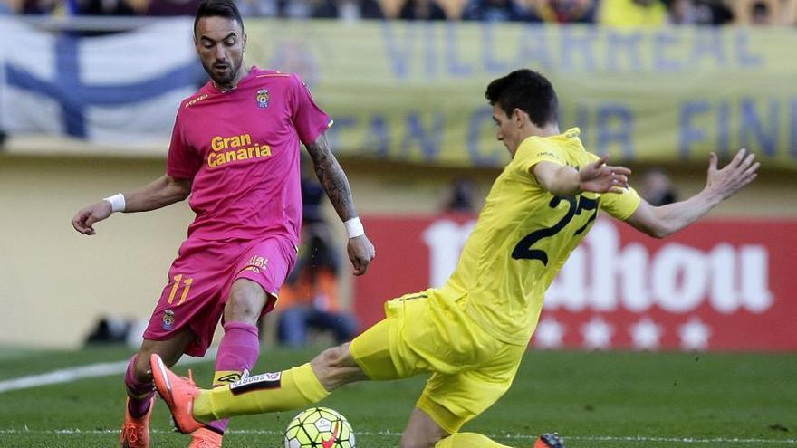 Momo, ante el Villarreal en El Madrigal.