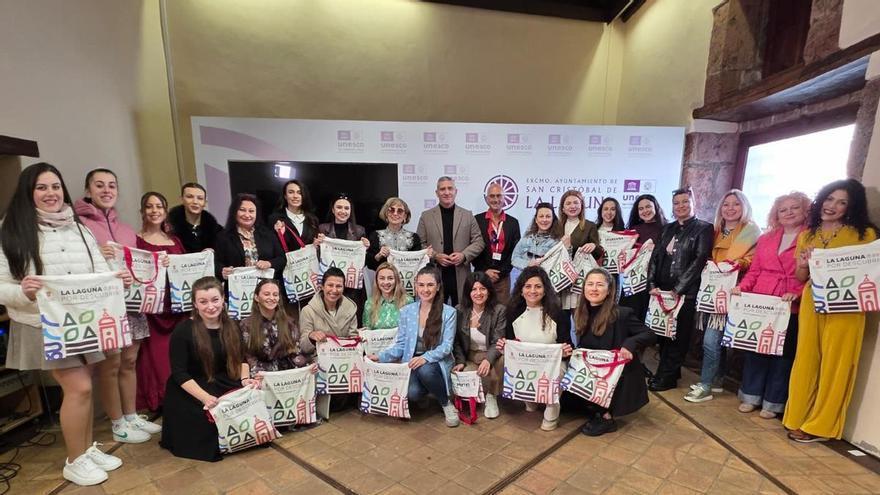 El Coro Vanya Moneva visita el Ayuntamiento de La Laguna en el marco del Festival de Música de Canarias