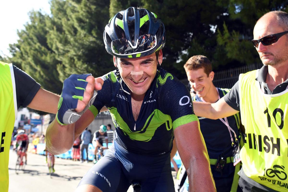 gorka-izagirre-celebra-la-victoria-en-el-giro