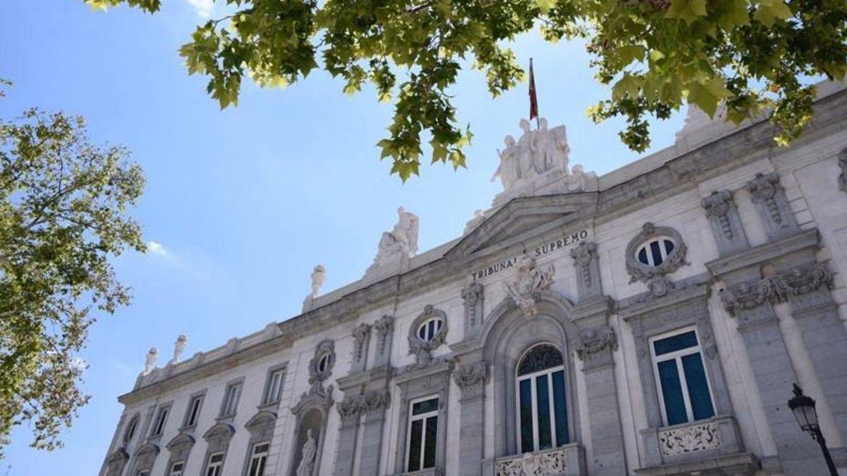 Fachada del Tribunal Supremo, que ha absuelto a los dos jóvenes de violar a una menor de 13.