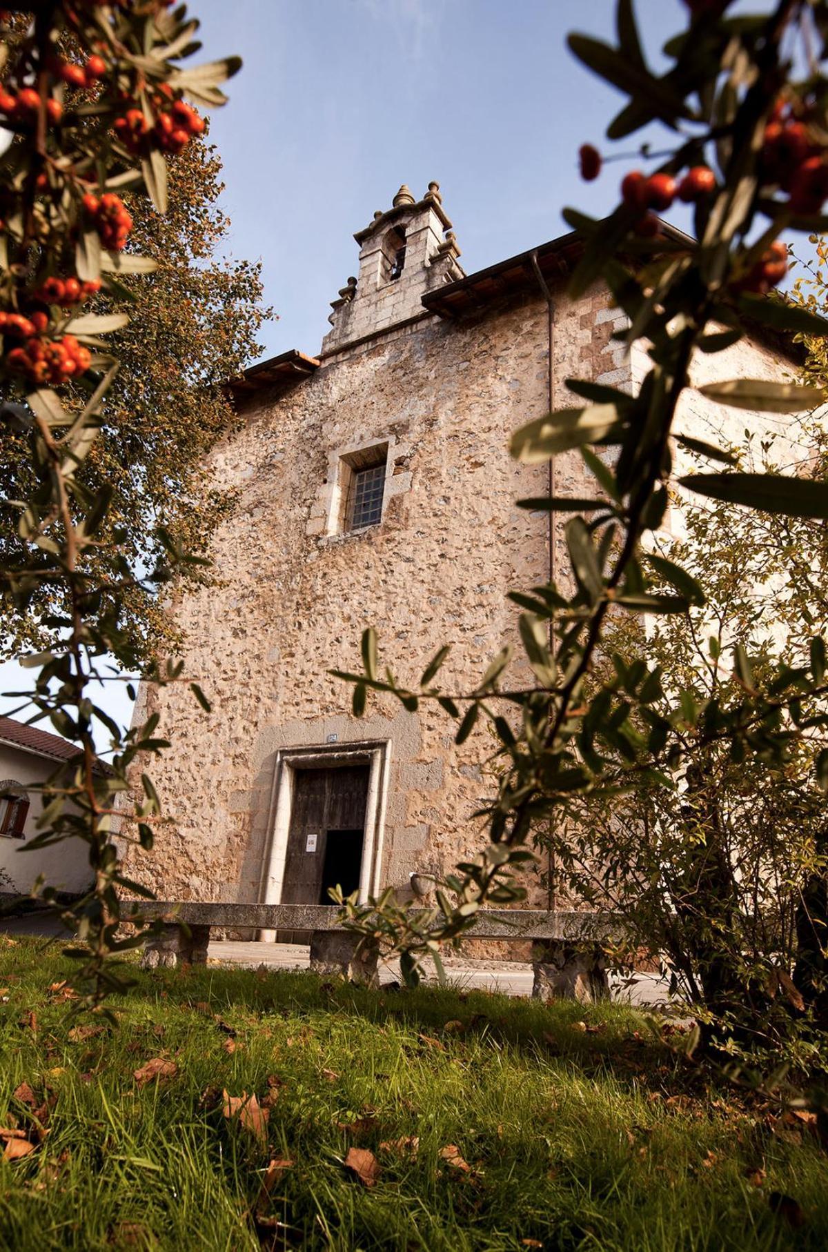 Imposible sospechar desde fuera lo que esconde esta iglesia.