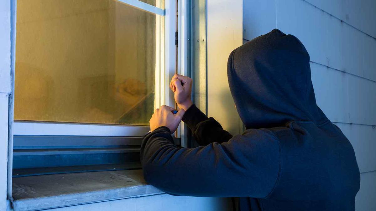 Ikea arrasa esta Navidad con su dispositivo antirrobo del hogar que se coloca en la ventana y cuesta menos de 10 euros