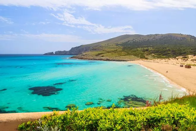 La playa más bonita para visitar este verano es un arenal de 300 metros en Mallorca