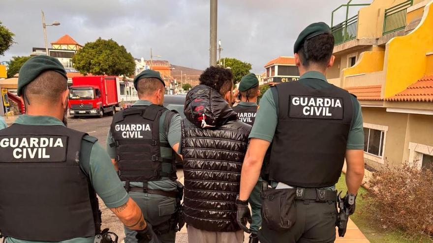 Detenidas cuatro personas por robar y propinar una paliza a una pareja en Fuerteventura