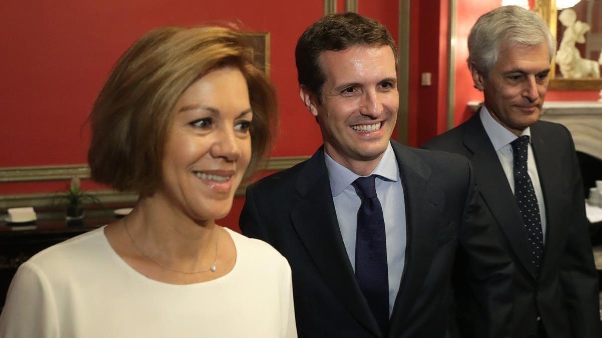 Cospedal, Casado y Súarez Illana, durante un desayuno informativo el pasado mes de julio.