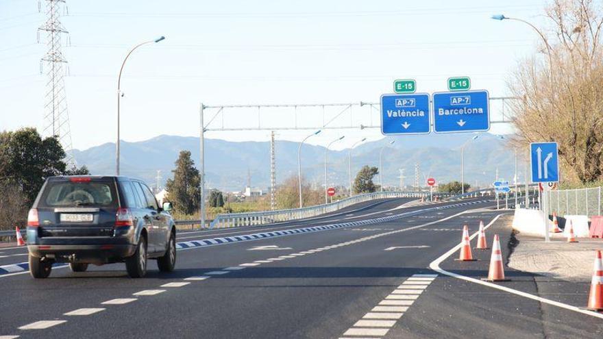 Dos mil euros de ahorro por camión en la AP-7 en el primer año sin peaje