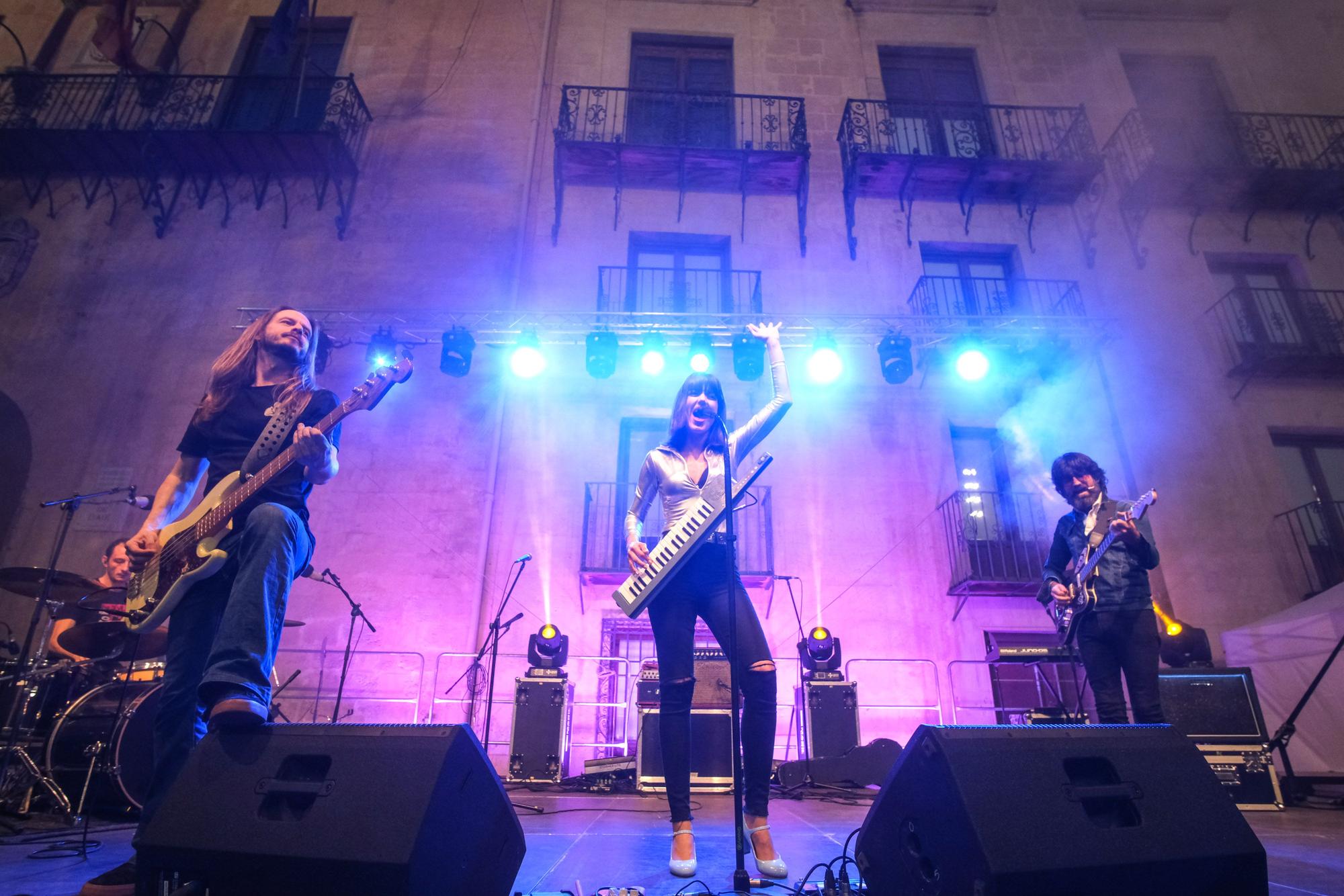 Igualdad celebra en el centro de Elche la tercera edición del Femin Festival con la participación de Hakuna Tanaka, Lolita Cromañón y La Otra