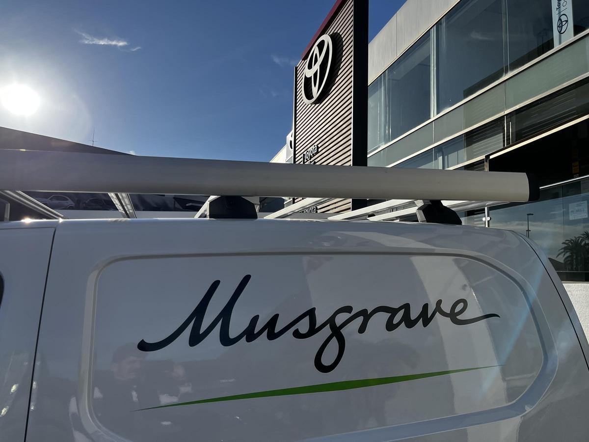 MUSGRAVE incorpora 20 furgonetas Toyota PROACE y 50 Toyota Yaris Hybrid a su flota, en una apuesta por la eficiencia operativa y la reducción de emisiones.