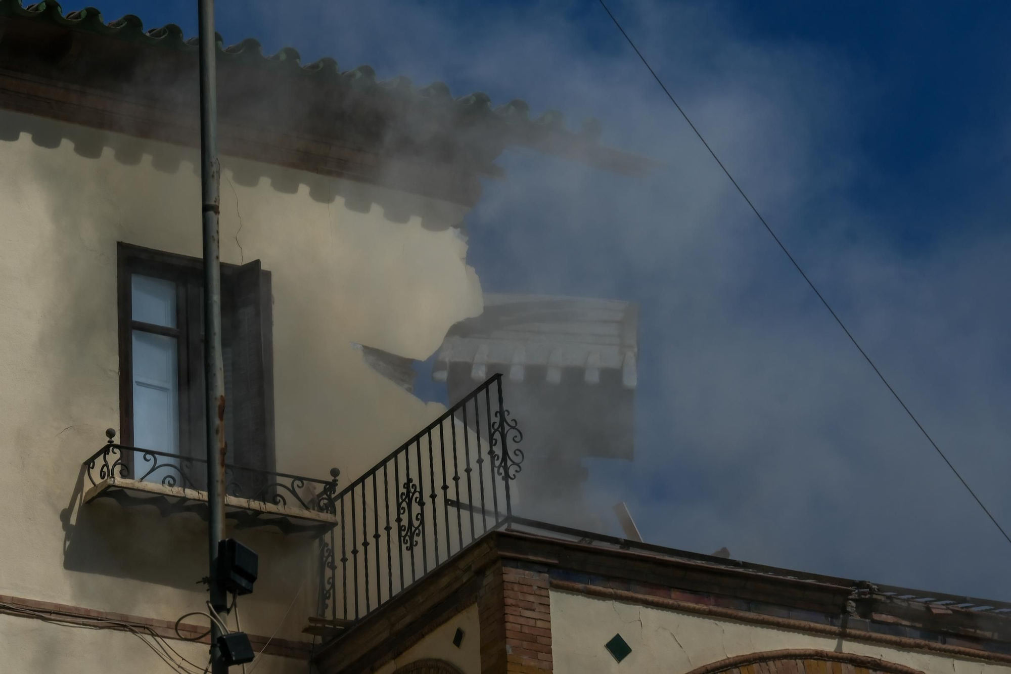 La demolición de Villa Atalaya, en imágenes