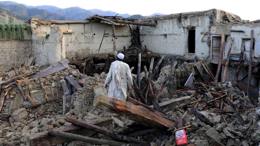 Más de mil muertos en un terremoto en Afganistán y Pakistán