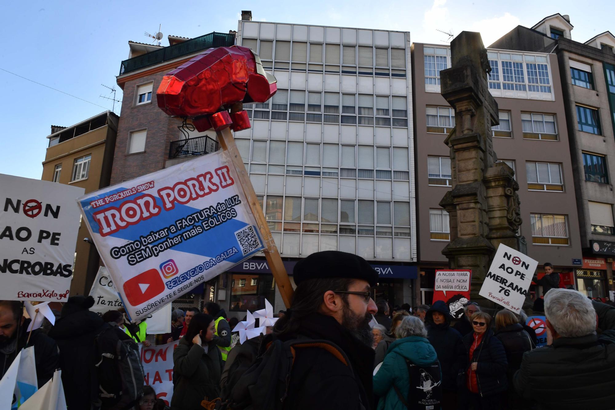 Marcha el Carral contra la "invasión eólica"