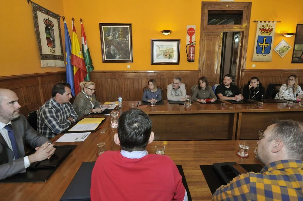 El Pleno de Aller en el que los ediles del gobierno local pasaron a no adscritos.