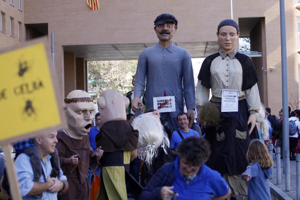 Cercavila gegantera de Fires de Girona