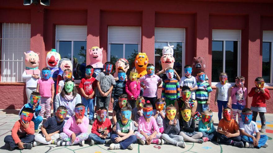 Els nens de l&#039;escola de Sant Miquel de Fluvià.