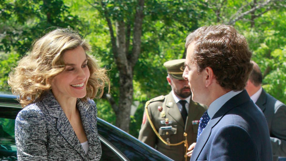 Letizia Ortiz con chaqueta degradada de Felipe Varela