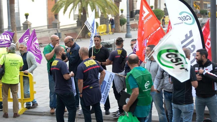 Concentración de protesta de los trabajadores municipales