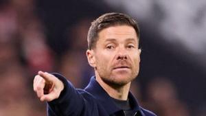 Mirades posades en Xabi a la tornada del Madrid