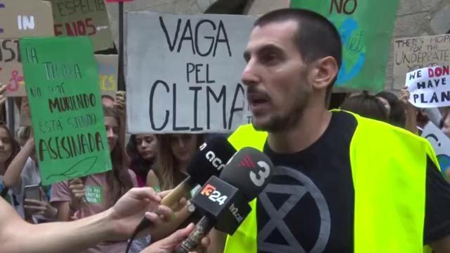 Més de 5.000 persones omplen els carrers de Girona en contra del canvi climàtic
